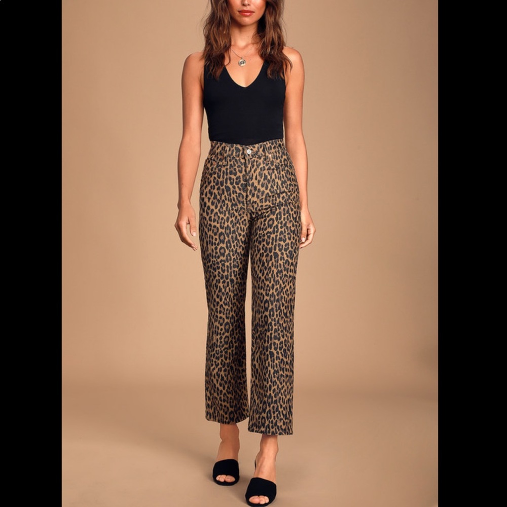 NWOT Levi’s Ribcage Straight Cheetah Print Jeans